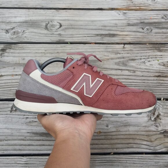 Men Size 9.5 / Size 11 Women New Balance 696 Lush Lifestyle Shoes Sneakers - Picture 3 of 8